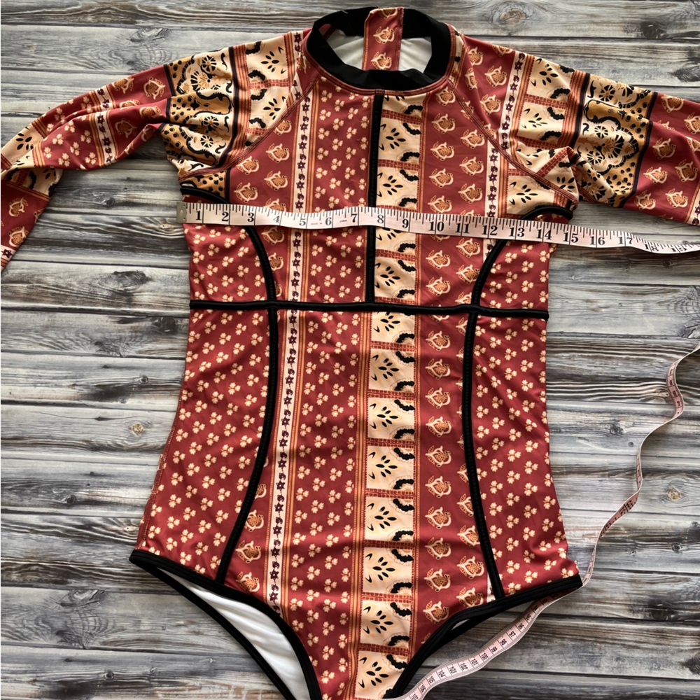 RIP CURL Saffron Skies one piece surf suit in paisley rust size 12 - Picture 13 of 13